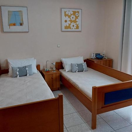 Elegant Apartment Near The Beach Néa Péramos 외부 사진