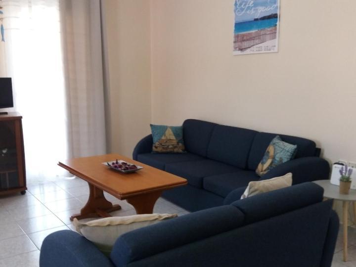 Elegant Apartment Near The Beach Néa Péramos 외부 사진
