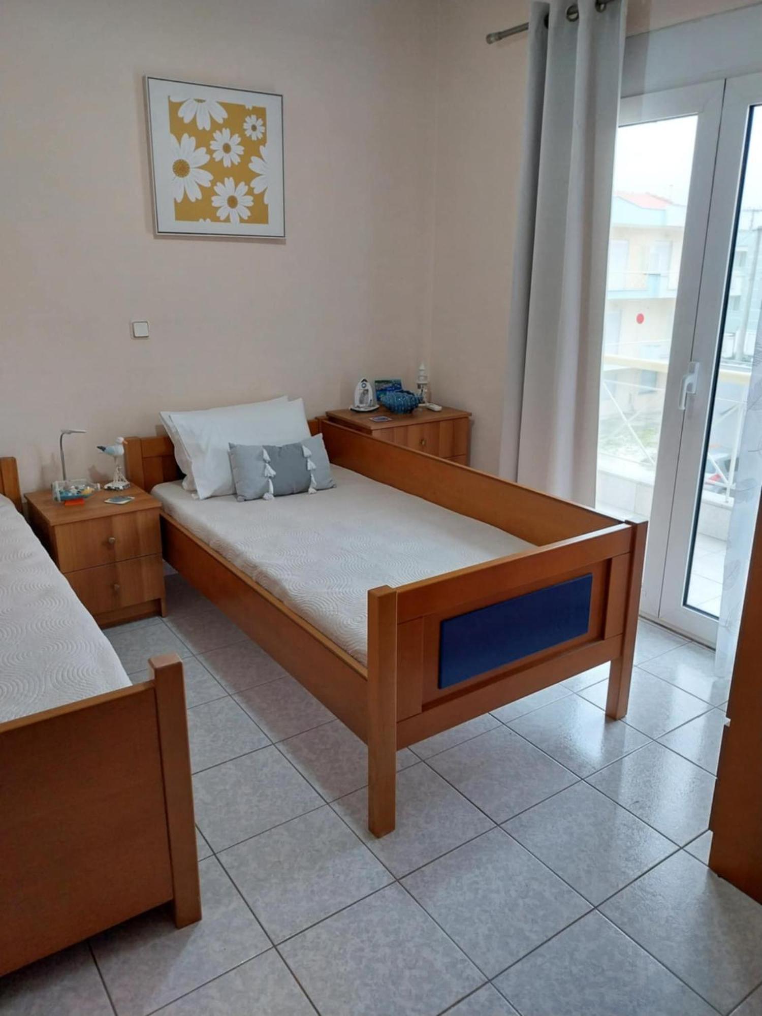 Elegant Apartment Near The Beach Néa Péramos 외부 사진