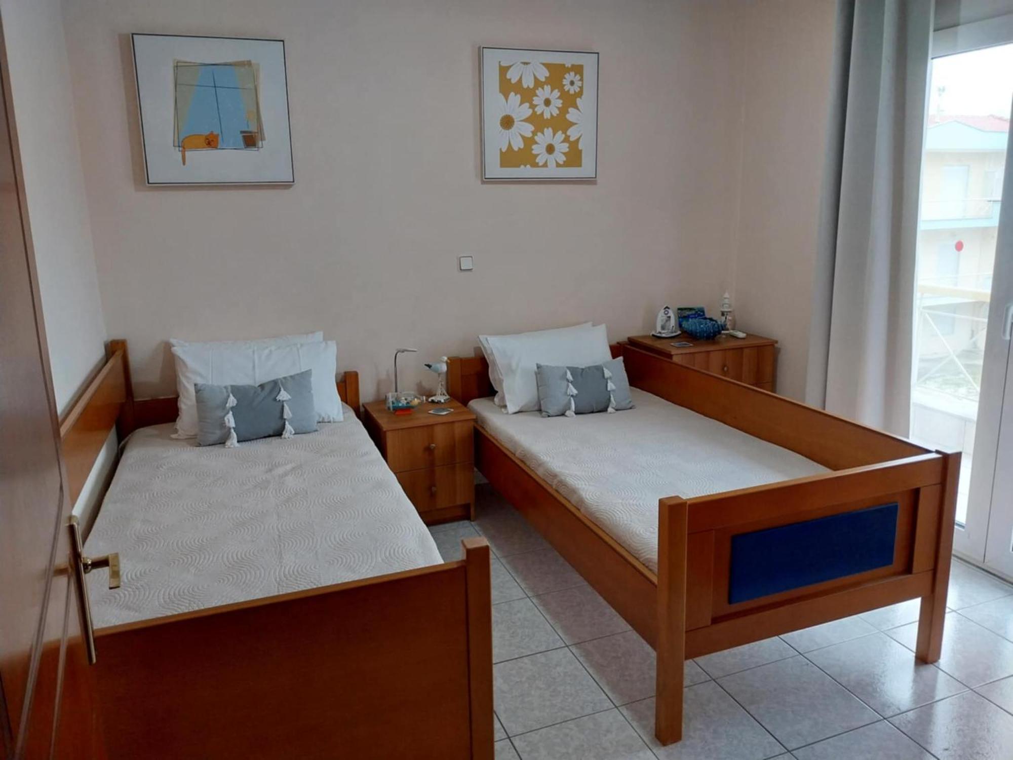 Elegant Apartment Near The Beach Néa Péramos 외부 사진