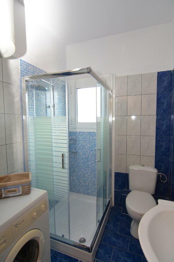 Elegant Apartment Near The Beach Néa Péramos 외부 사진