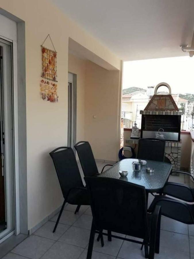 Elegant Apartment Near The Beach Néa Péramos 외부 사진