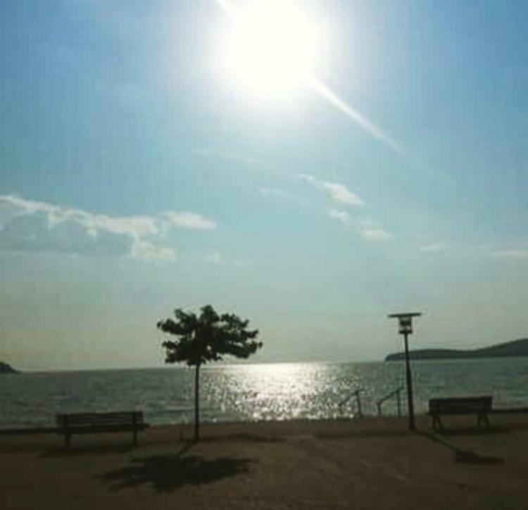 Elegant Apartment Near The Beach Néa Péramos 외부 사진